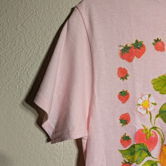 Strawberry shortcake Pink Graphic T-Shirt - Naturally Sweet nwt size medium - Picture 7 of 11